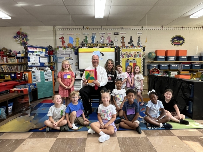 Superintendent Dan Beckenhaupt visits students at C.O. Harrison