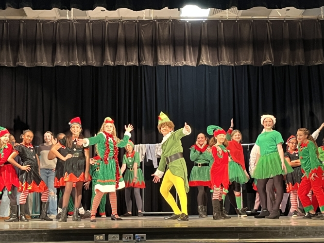 Elf Jr at DMS