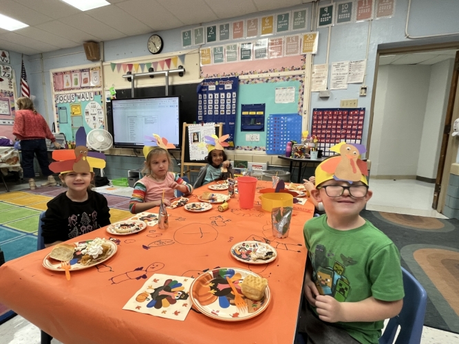 Kindergarten Thanksgiving at Oakdale